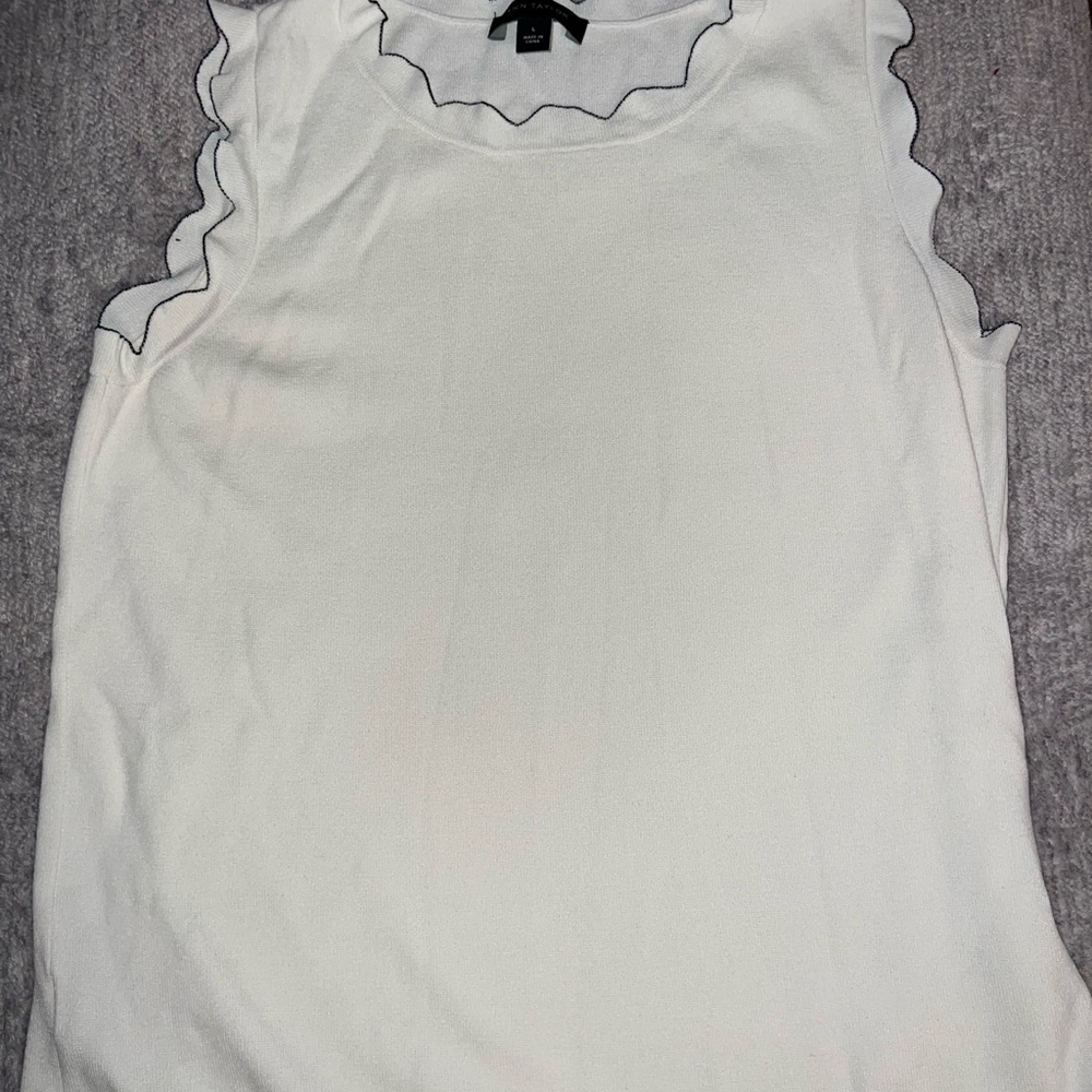 Women's White Sleeveless Top